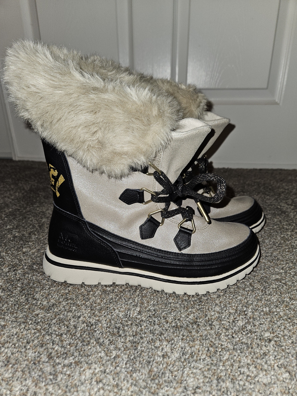 Sorel Beige and Black Faux-Fur Lace-Up Winter Boots